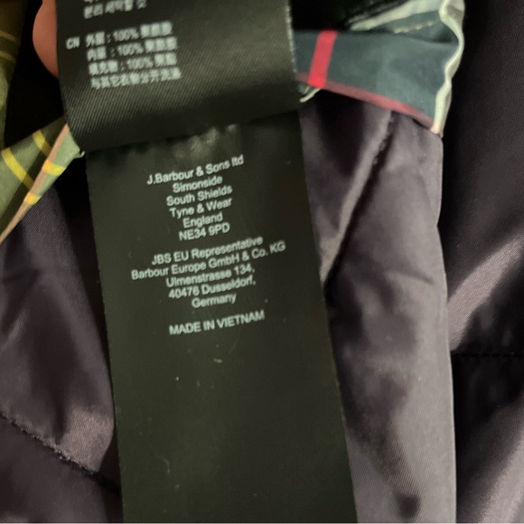 NWT - Barbour Unisex Hooded Liddesdale Quilted Jacket - Men M/Women L - Picture 12 of 12